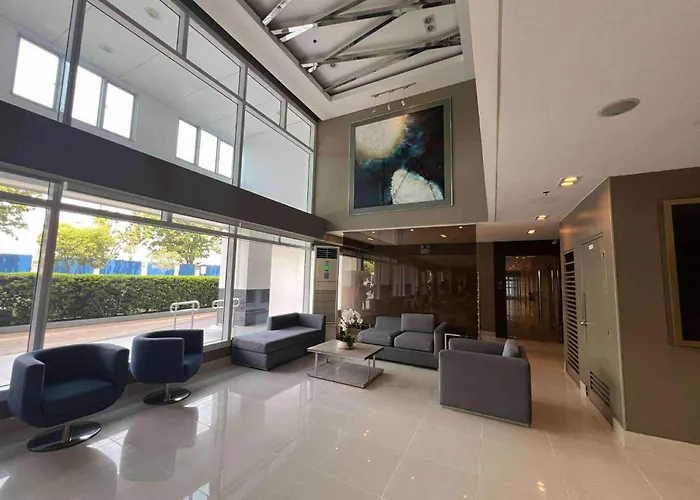 R E Staycations Aparthotel