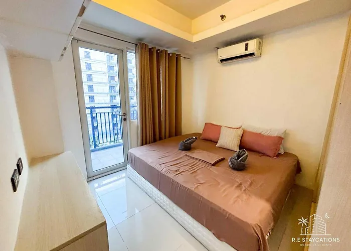 R E Staycations * Manila