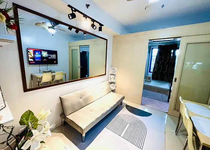 R E Staycations Aparthotel *